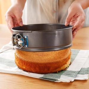 Non-stick lock bottom cake mold