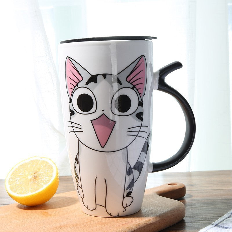 Linda taza de café de cerámica con gato con tapa