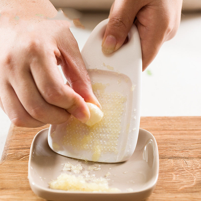 Juego de peladores de cocina de cuatro piezas