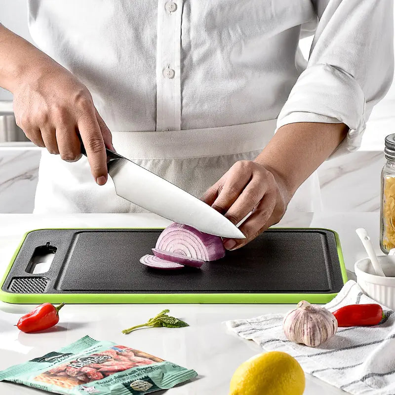 Tabla de cortar con afilador de cuchillos