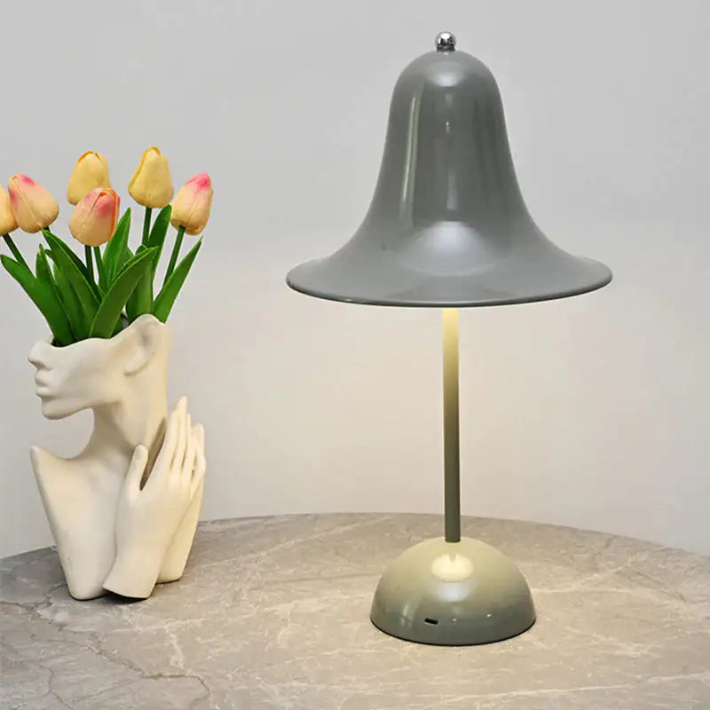 Lámpara de mesa recargable Classy Bell