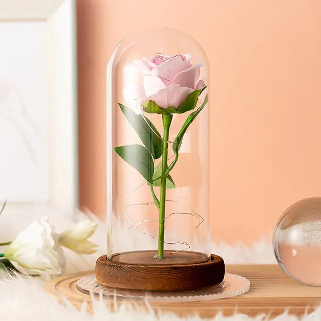 Decoración de flores artificiales en cúpula