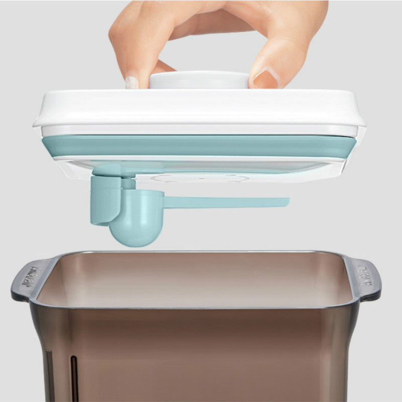 Portable Milk Powder Container