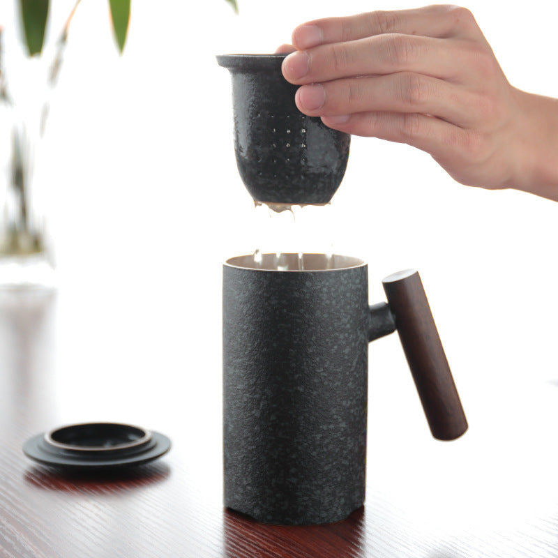 Tazas japonesas comerciales con asas de madera