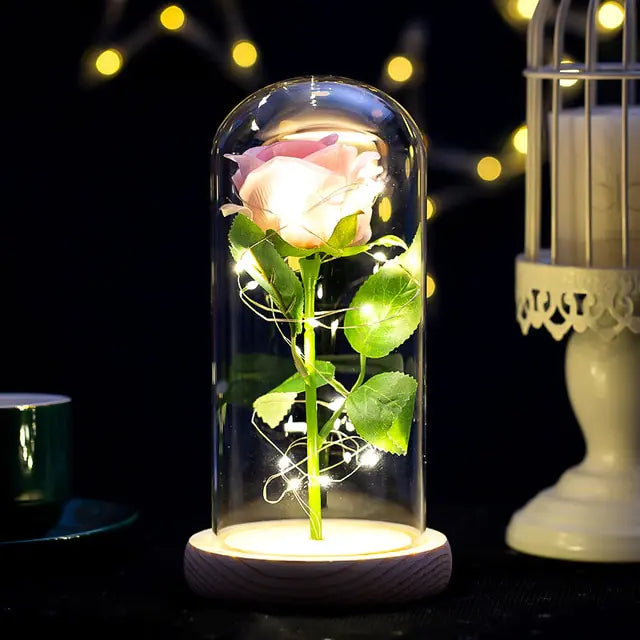 Decoración de flores artificiales en cúpula